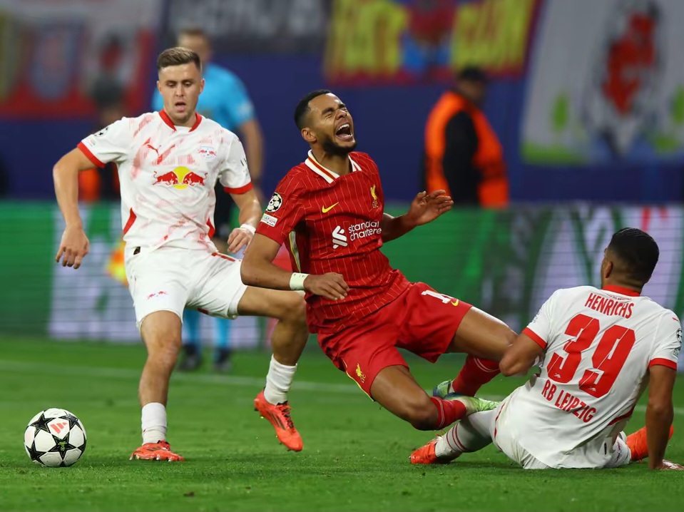 利物浦大胜曼城,晋级欧冠半决赛 利物浦大胜曼城,晋级欧冠半决赛