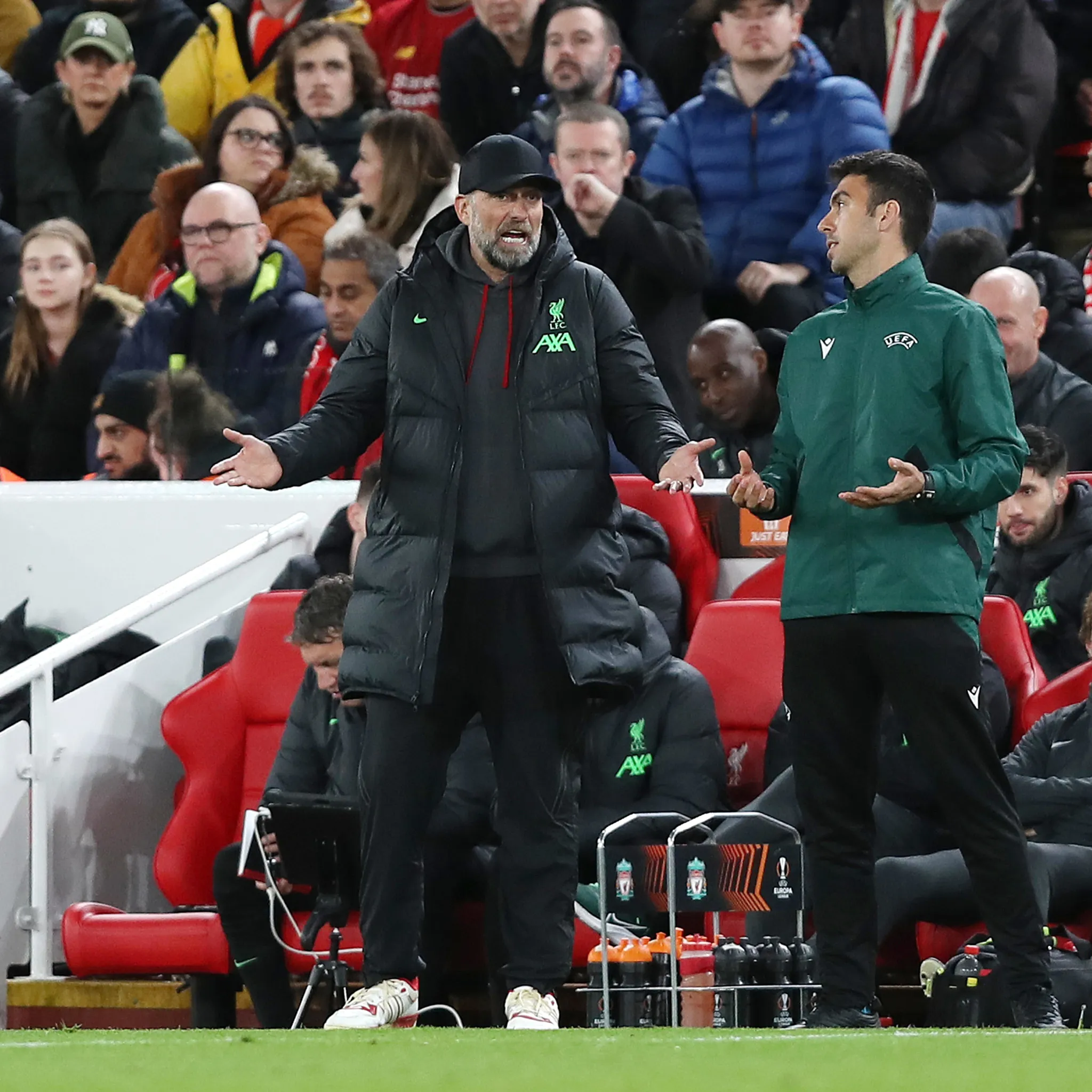 开云体育下载-利物浦客场大破亚特兰大，领先第二