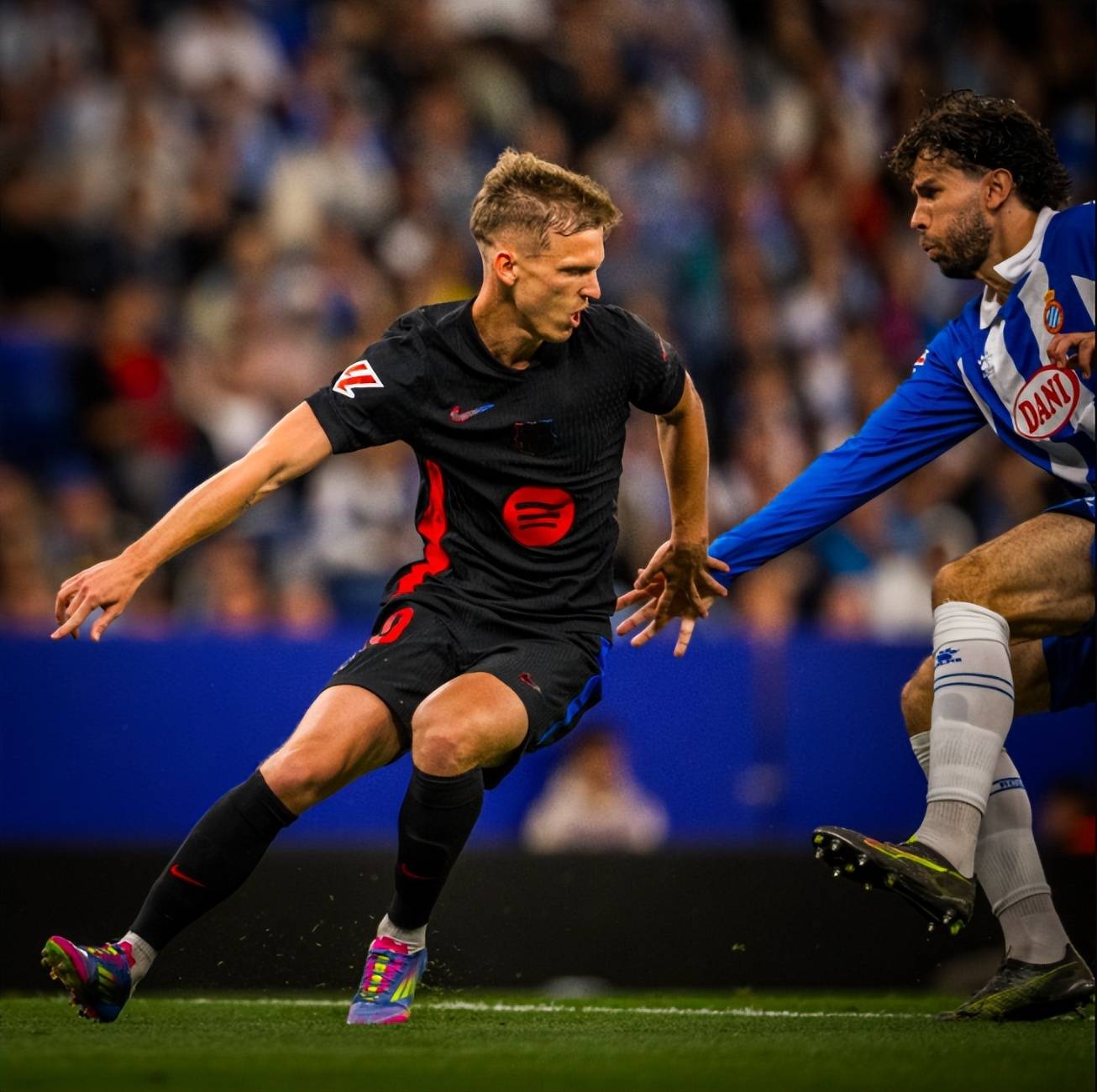 开云体育中国-关于决胜时刻：两支势均力敌的豪门球队将迎来最重要的比赛的信息