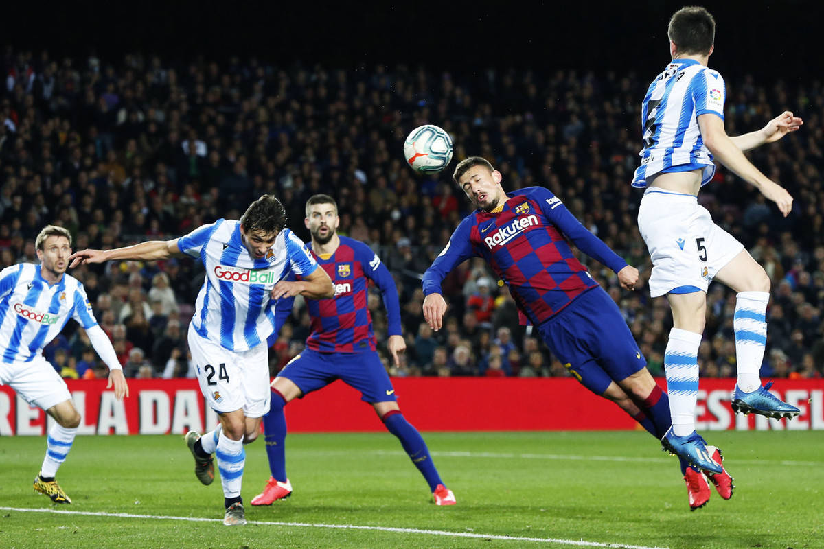 足球场上精彩绝伦,众星奉献激情碰撞的简单介绍 足球场上精彩绝伦,众星奉献激情碰撞的简单介绍