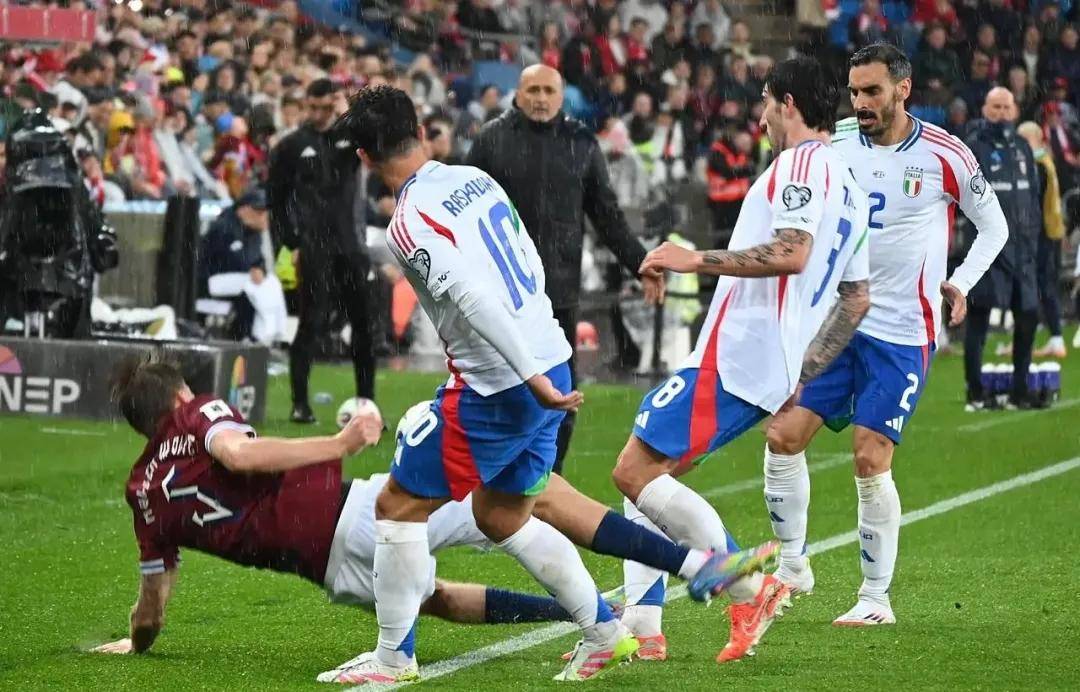 捷克击败摩尔多瓦,实现完胜 捷克击败摩尔多瓦,实现完胜