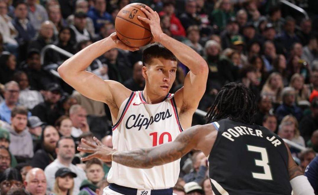 老鹰后卫持续高效，成为球队得分保障的简单介绍