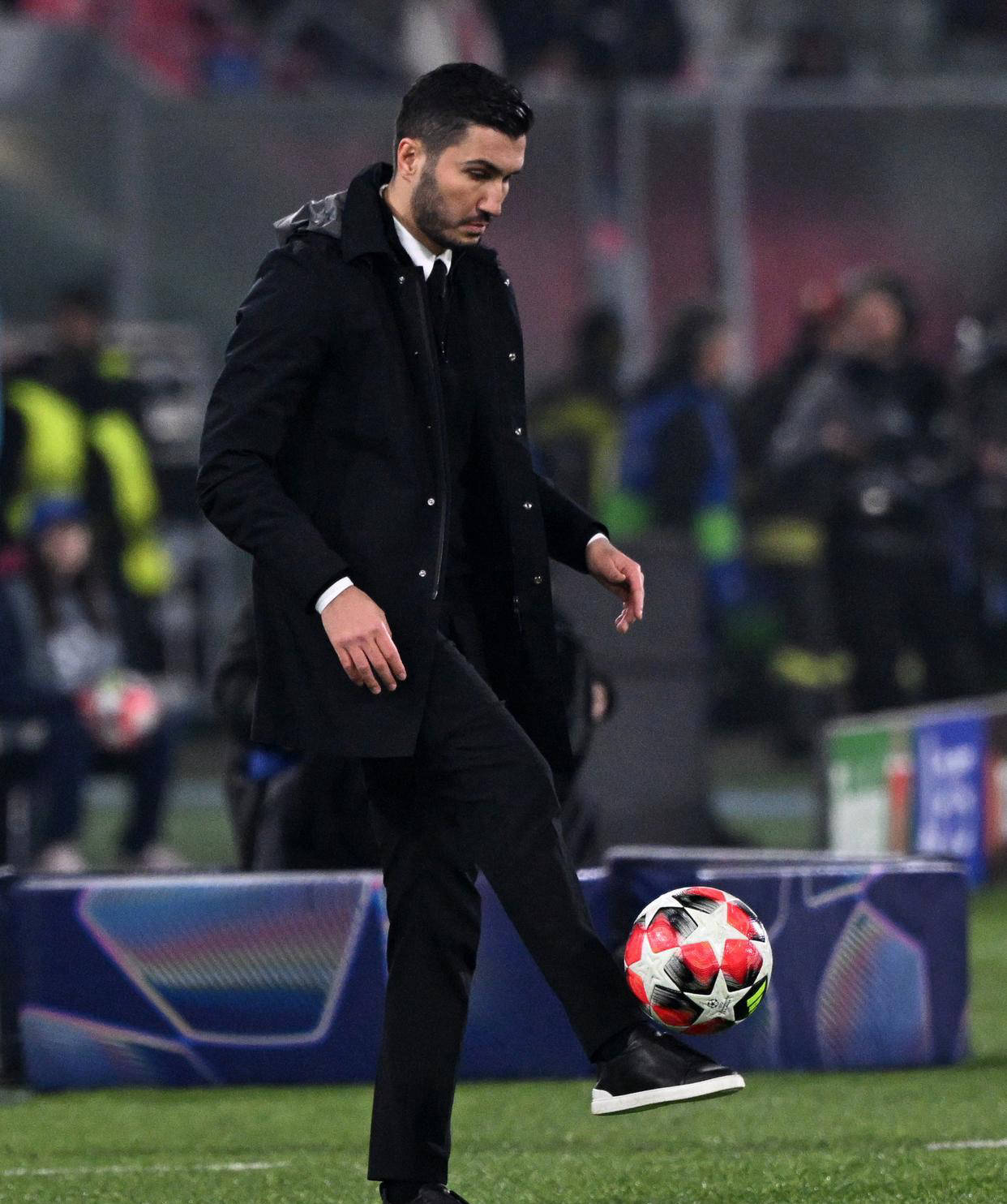 德甲球队换帅,新教练面临挑战 德甲球队换帅,新教练面临挑战