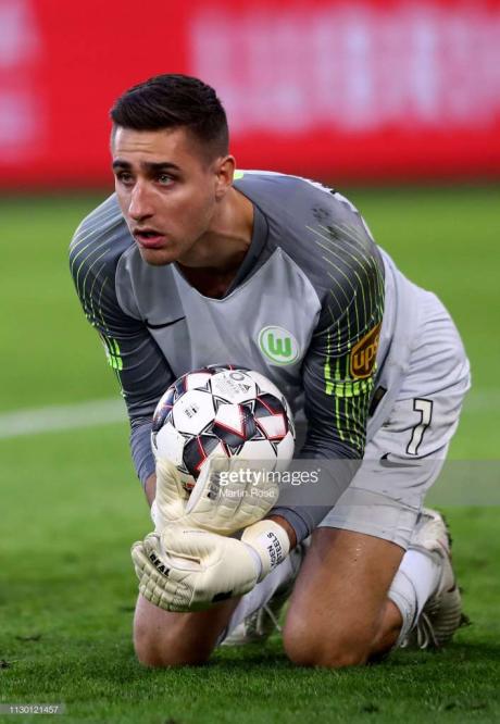 包含沃尔夫斯堡赞助商续约提升合作的词条