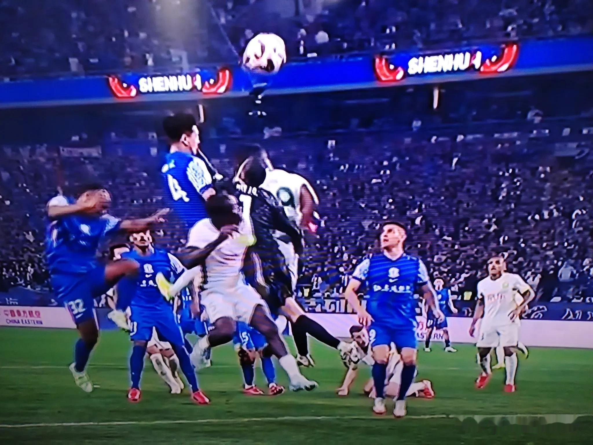 国安门将连续数场扑救神勇,获得赞誉 国安门将连续数场扑救神勇,获得赞誉