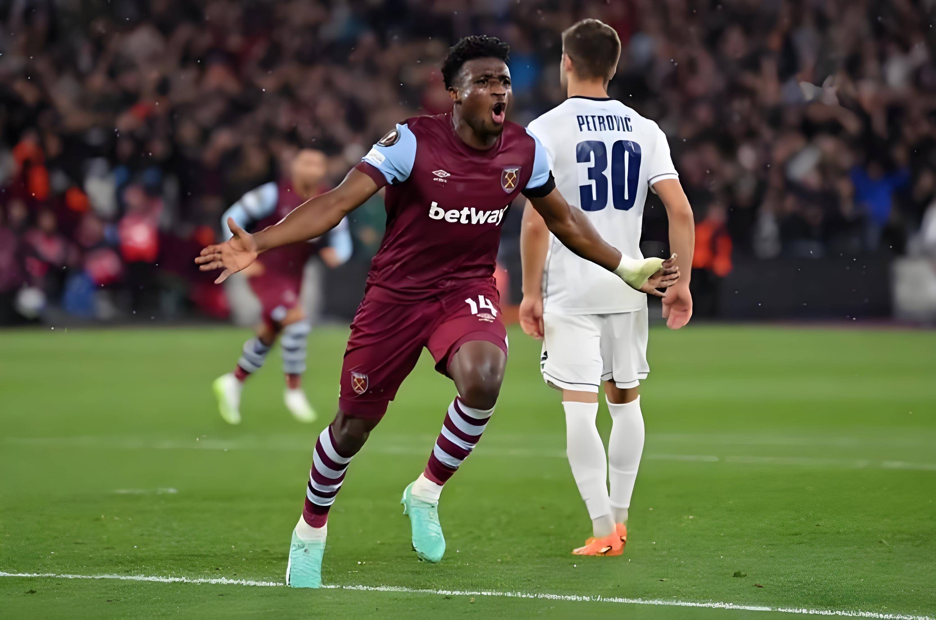 沃特福德主场击败西汉姆联，豪取三分