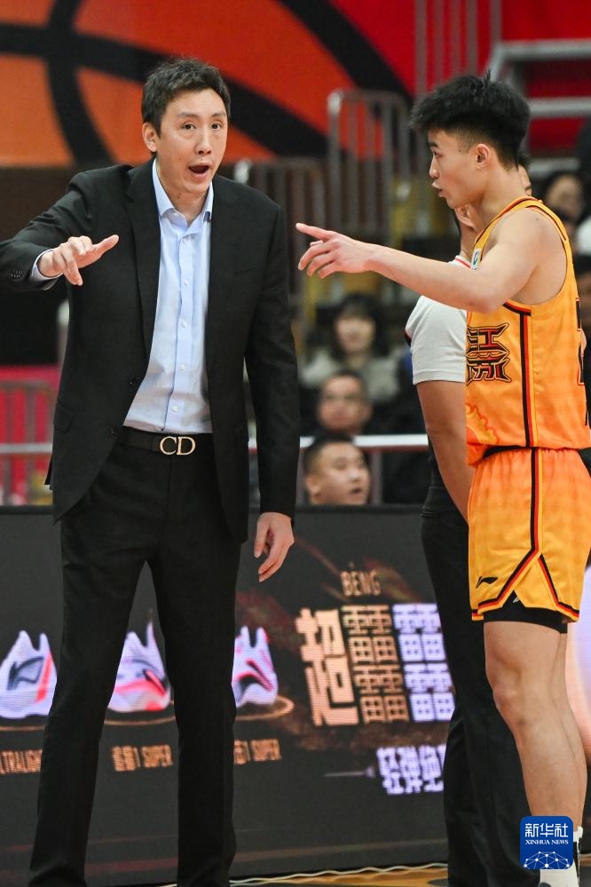 湖南男篮击败江苏,士气高昂 湖南男篮击败江苏,士气高昂