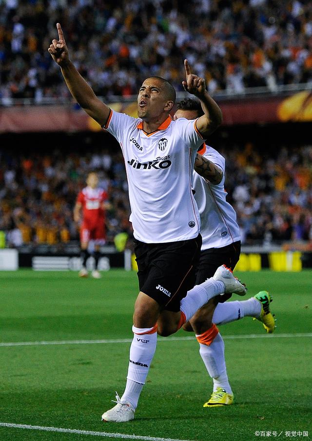 塞维利亚客场战胜对手，继续保持领先