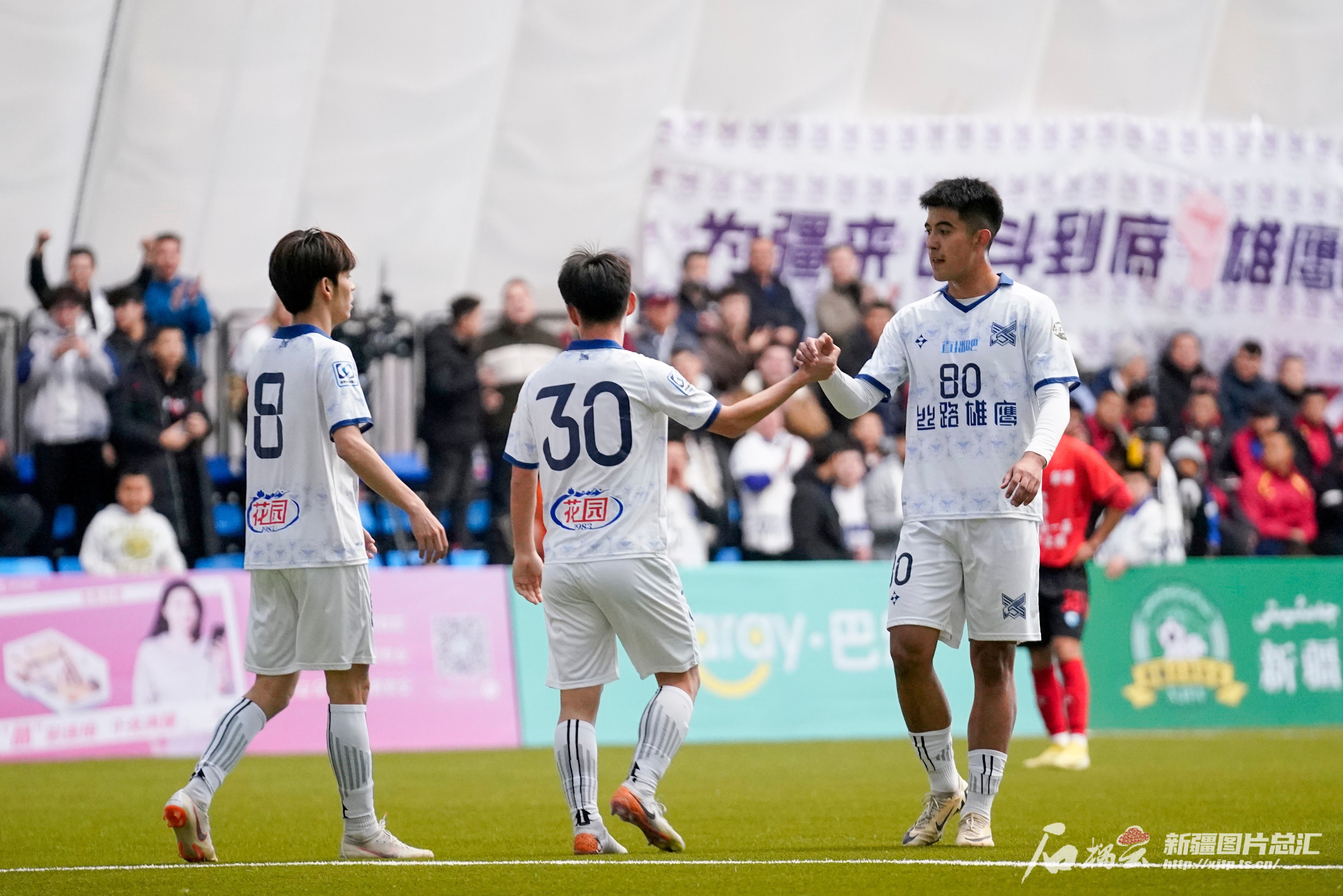 中亚球队在国际赛场上崭露头角 中亚球队在国际赛场上崭露头角