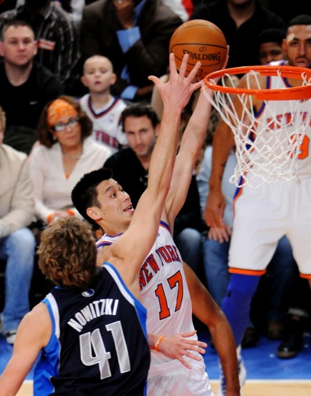 包含小牛力克尼克斯，保持西部前十位置的词条