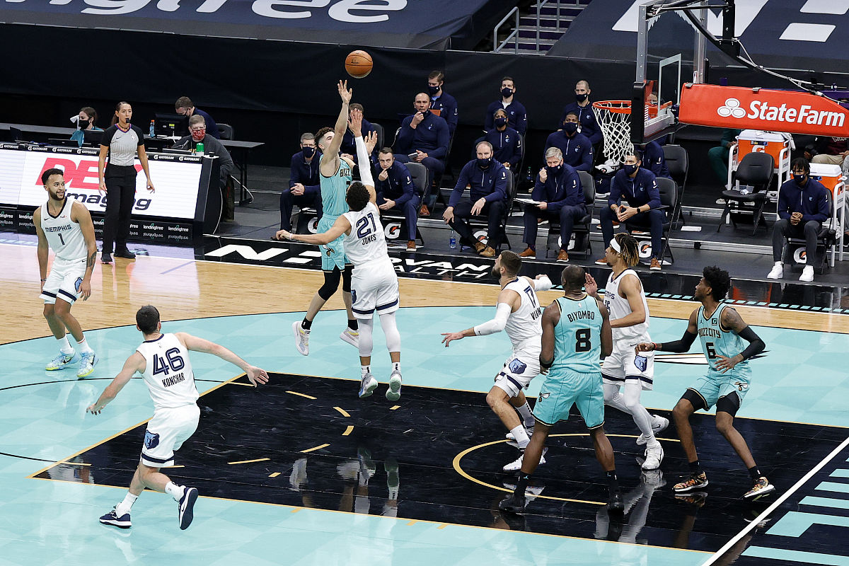 篮网主场胜步行者,取得连胜 篮网主场胜步行者,取得连胜