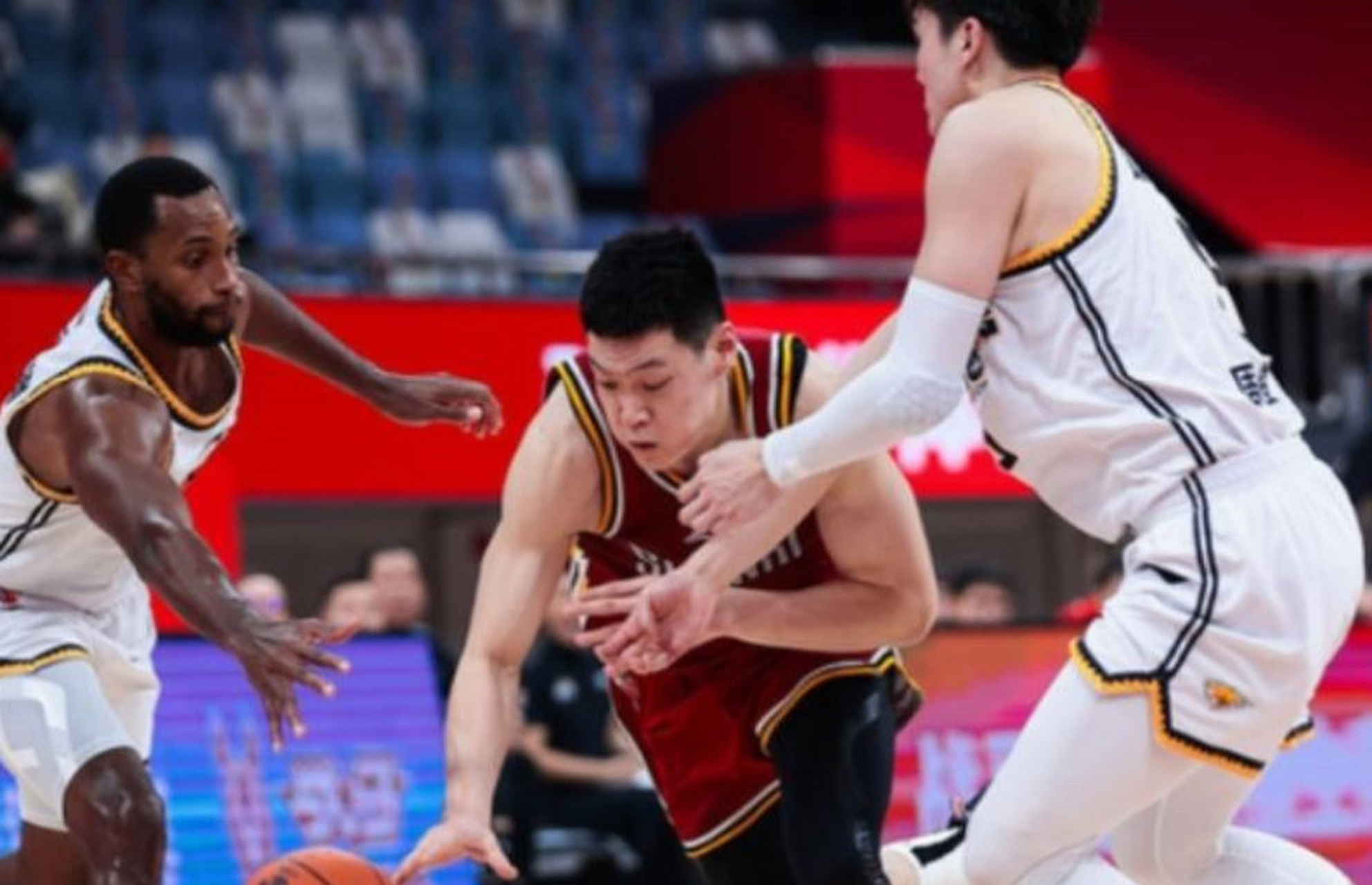 开云体育官方网站-山西主场爆冷，终结辽宁队连胜纪录