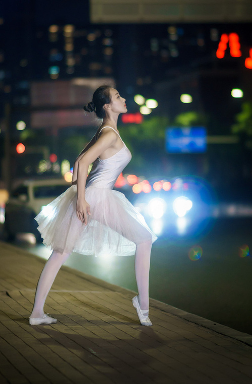 开云体育APP下载-双重奇迹夜，阿圭罗爆发导演逆转，贝蒂斯压哨绝杀挪威