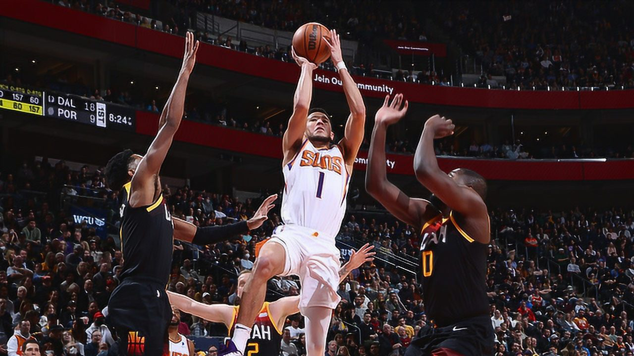 F1新赛季揭幕战之夜，布克关键制胜